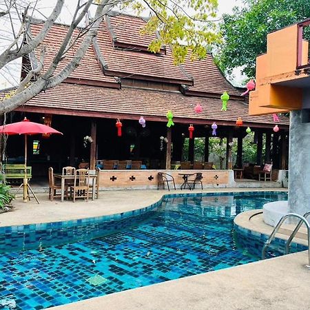 Amethyst Hotel Chiang Mai Extérieur photo