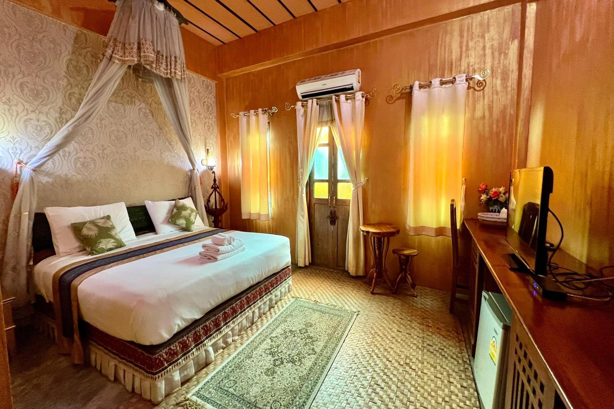 Amethyst Hotel Chiang Mai Extérieur photo