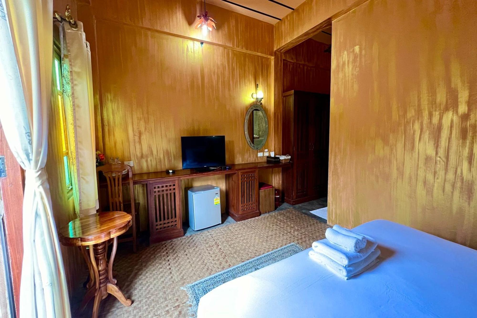 Amethyst Hotel Chiang Mai Extérieur photo