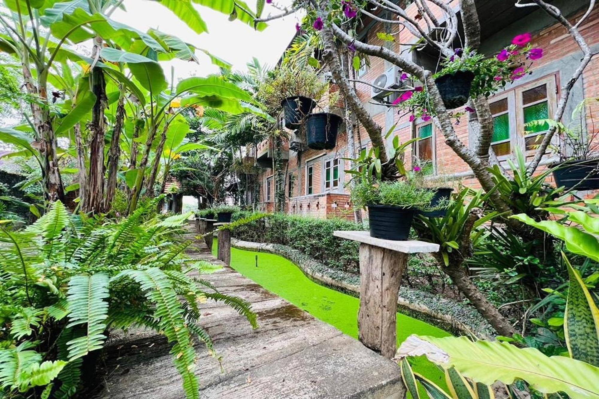 Amethyst Hotel Chiang Mai Extérieur photo